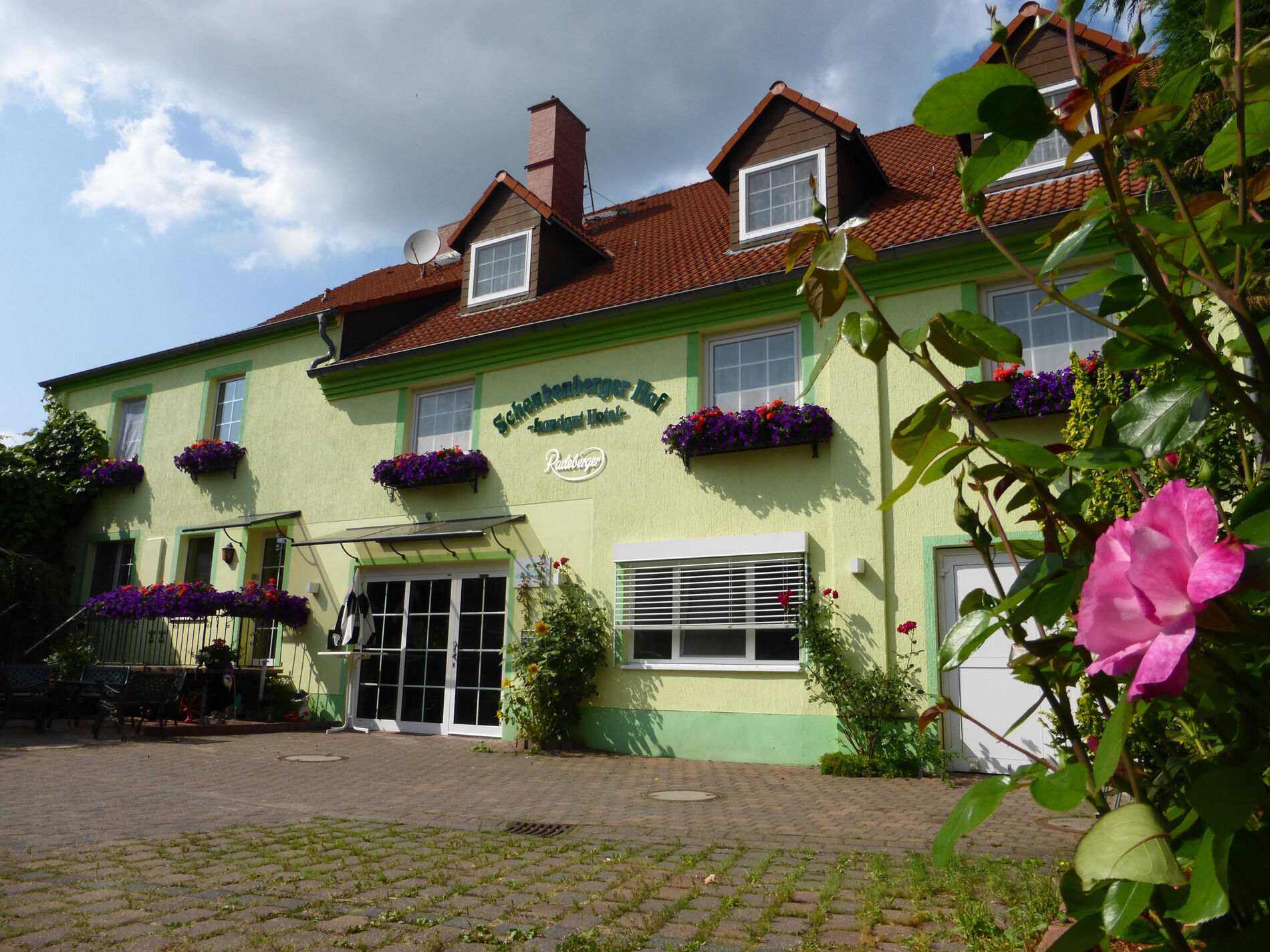 Land-Gut-Hotel Schenkenberger Hof Делич Экстерьер фото